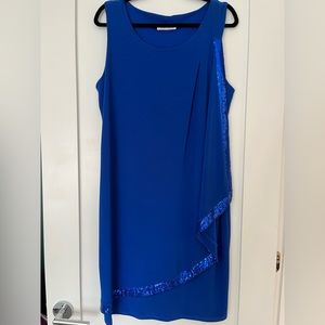 Cute dress with sparkly seam